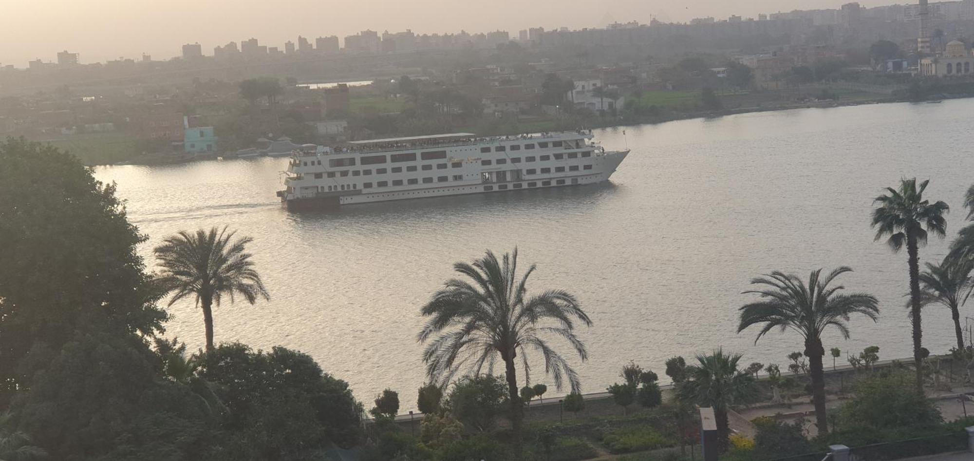 Grand Bayan Hotel & Apt At Nile Plaza 开罗 外观 照片